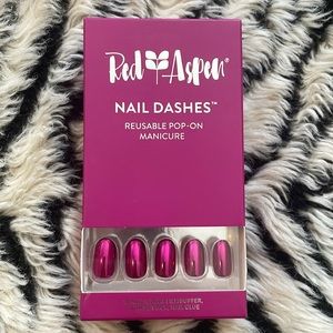 RED ASPEN Nail Dashes